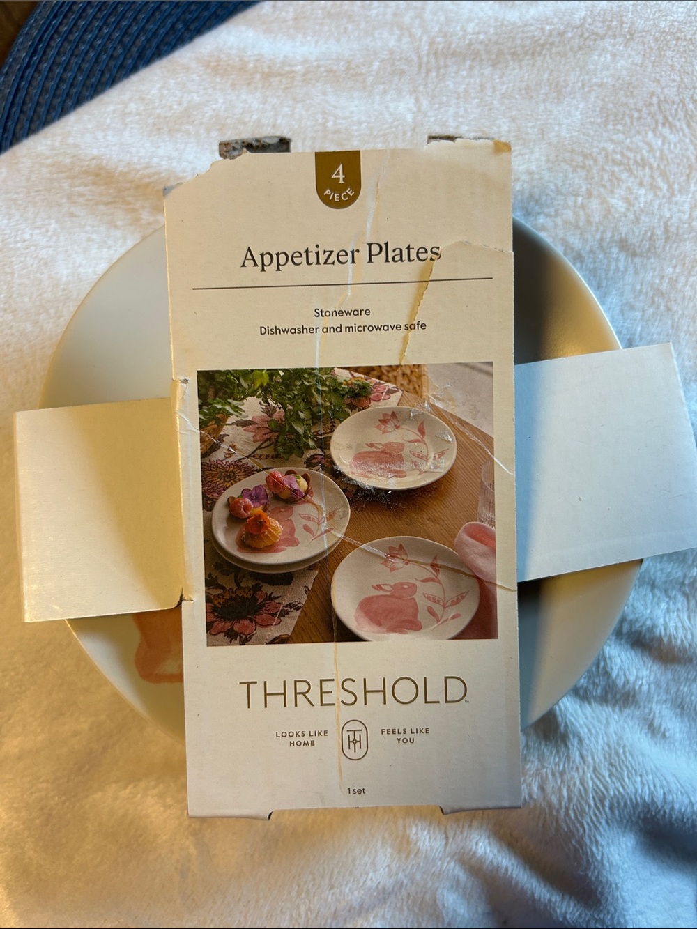 NWT 4 Piece Threshold Bunny Rabbit Appetizer Plates